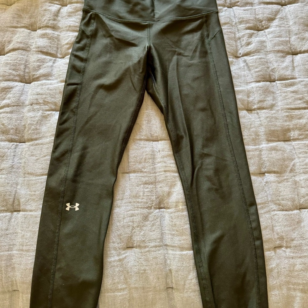 Under Armour Compression Leggings in Olive